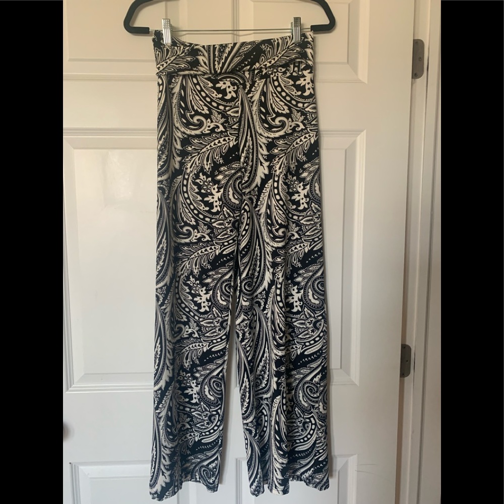 Lightweight wide leg pants.